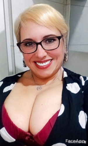 Coroa Rubia massagem relaxante e sensual.